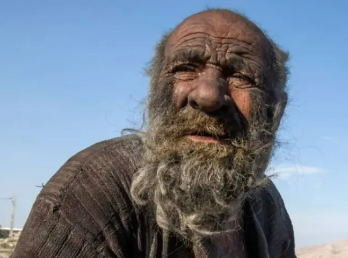 وفاة أقذر رجل في العالم 